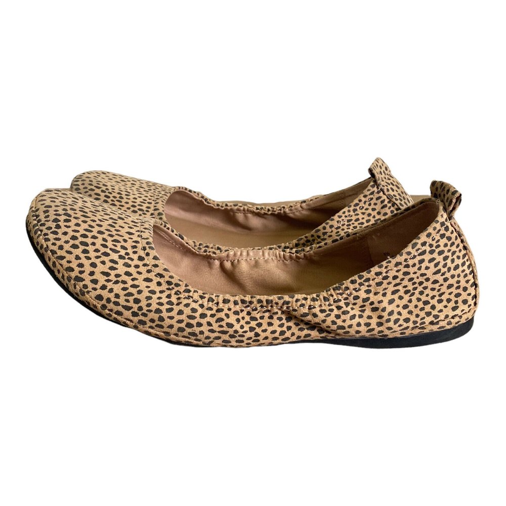 Universal Thread Animal Print Size 8.5 Ballet Flats